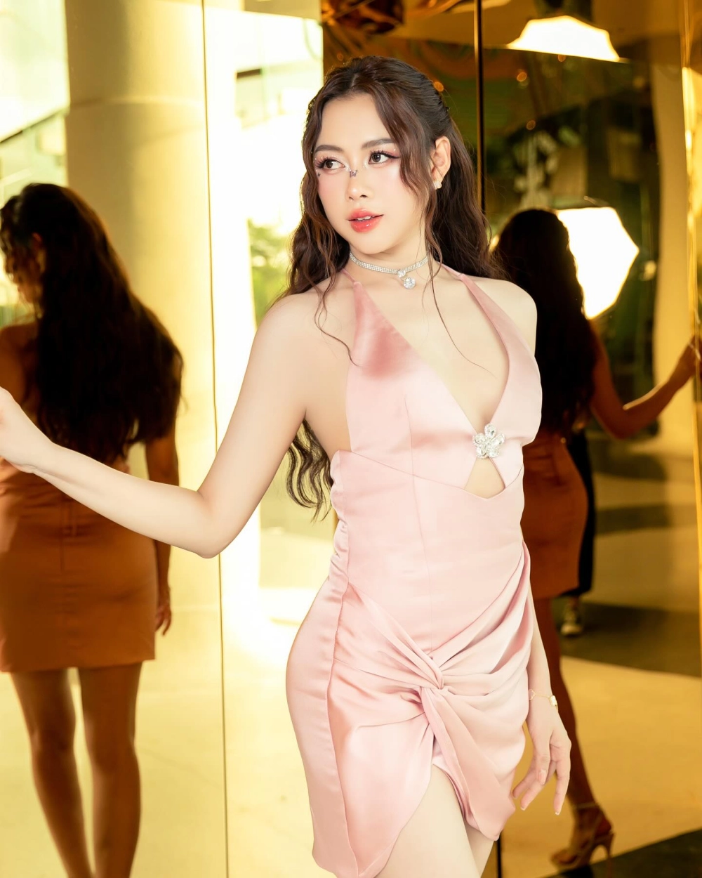 Nhanh tay Tải hình nền gái đẹp 4k miễn phí và cực chất lượng