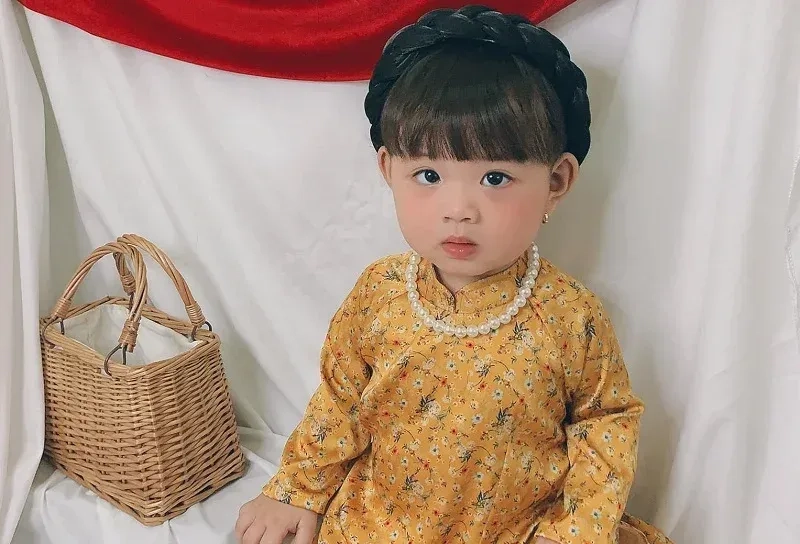 Cài đặt ngay Hình nền bé gái dễ thương cho máy tính cực chất