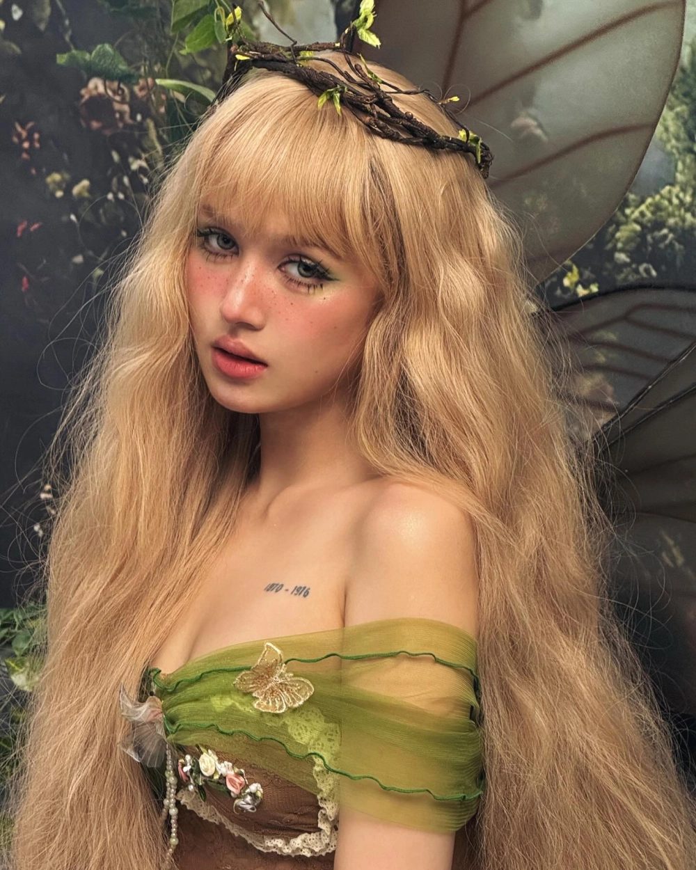 Hình ảnh đáng yêu khi Streamer Xoài Non lên sóng