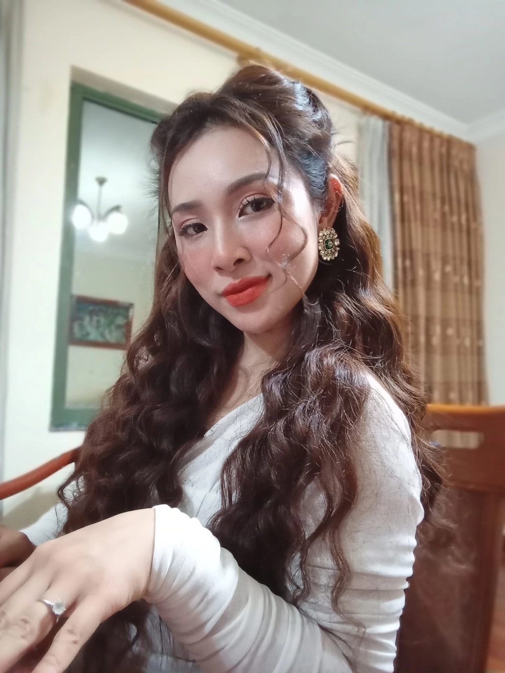Bạn Bảo Trâm dùng một thước thẳng trong bài toán vui