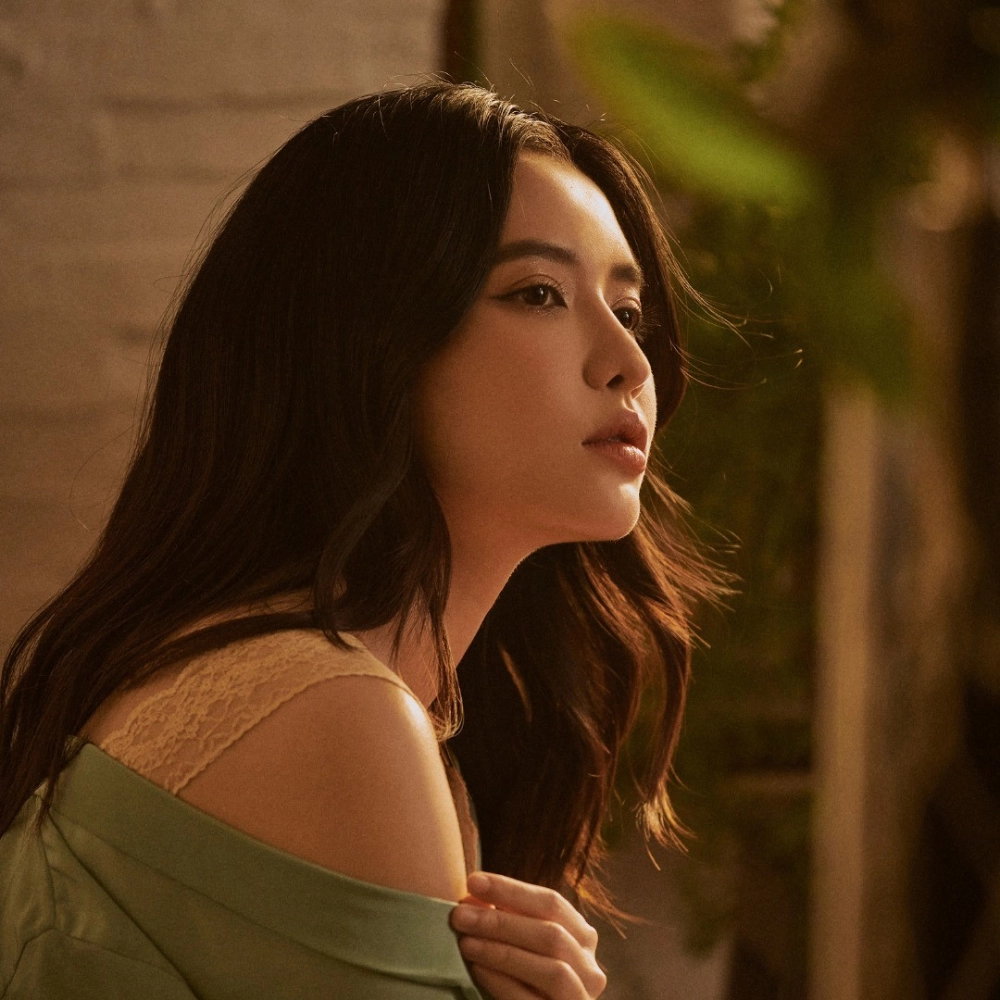 Cảm nhận từng giai điệu trong Bích Phương bài hát nổi bật