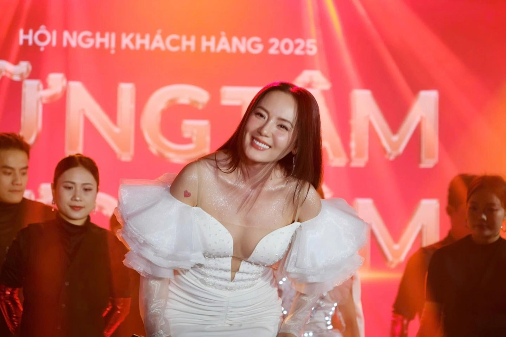 Khám phá ca sĩ Phương Linh 2022 và những sản phẩm âm nhạc mới nổi bật của cô