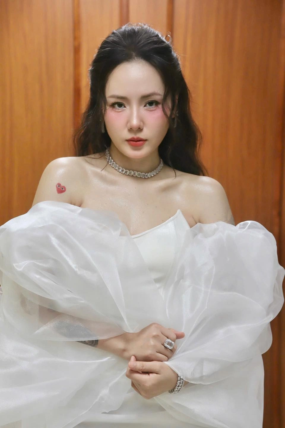 Tìm hiểu về ca sĩ Phương Linh quê ở đâu và sự ảnh hưởng của quê hương trong âm nhạc