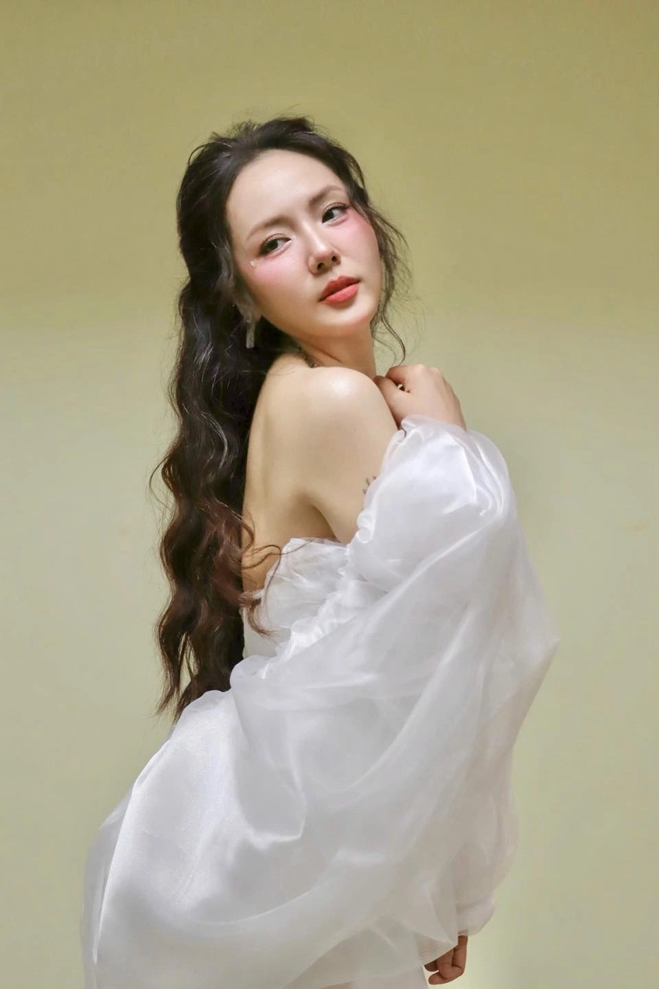 Ca sĩ Phương Linh phương Ly kết hợp tuyệt vời trong những sản phẩm âm nhạc đặc sắc