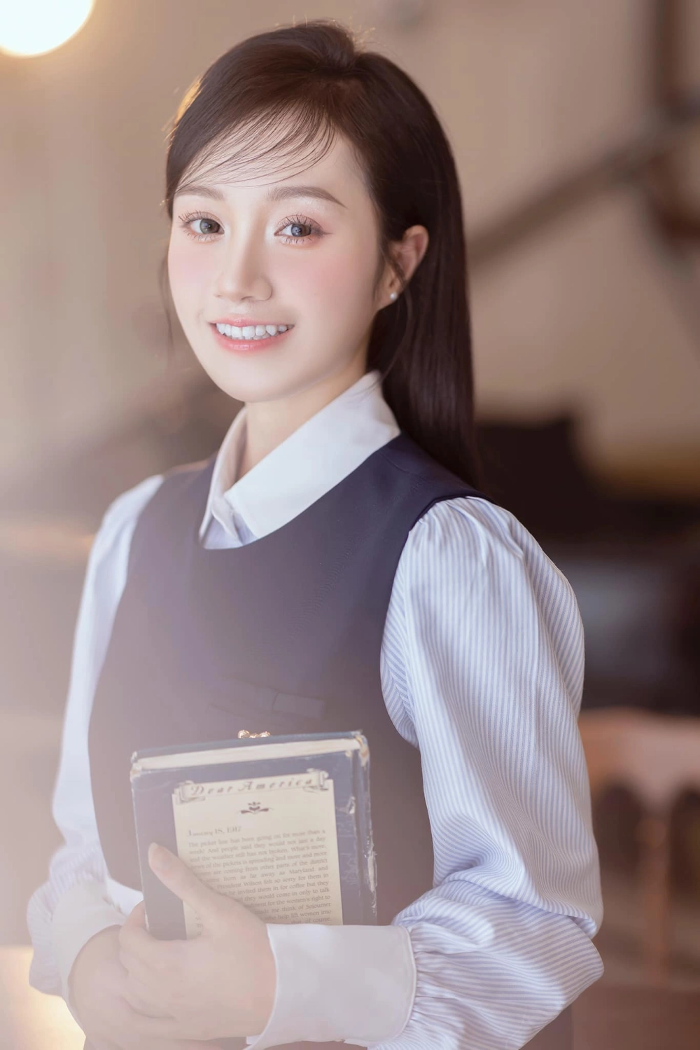 Le dao phuong hoa nổi bật với thần thái đậm chất riêng