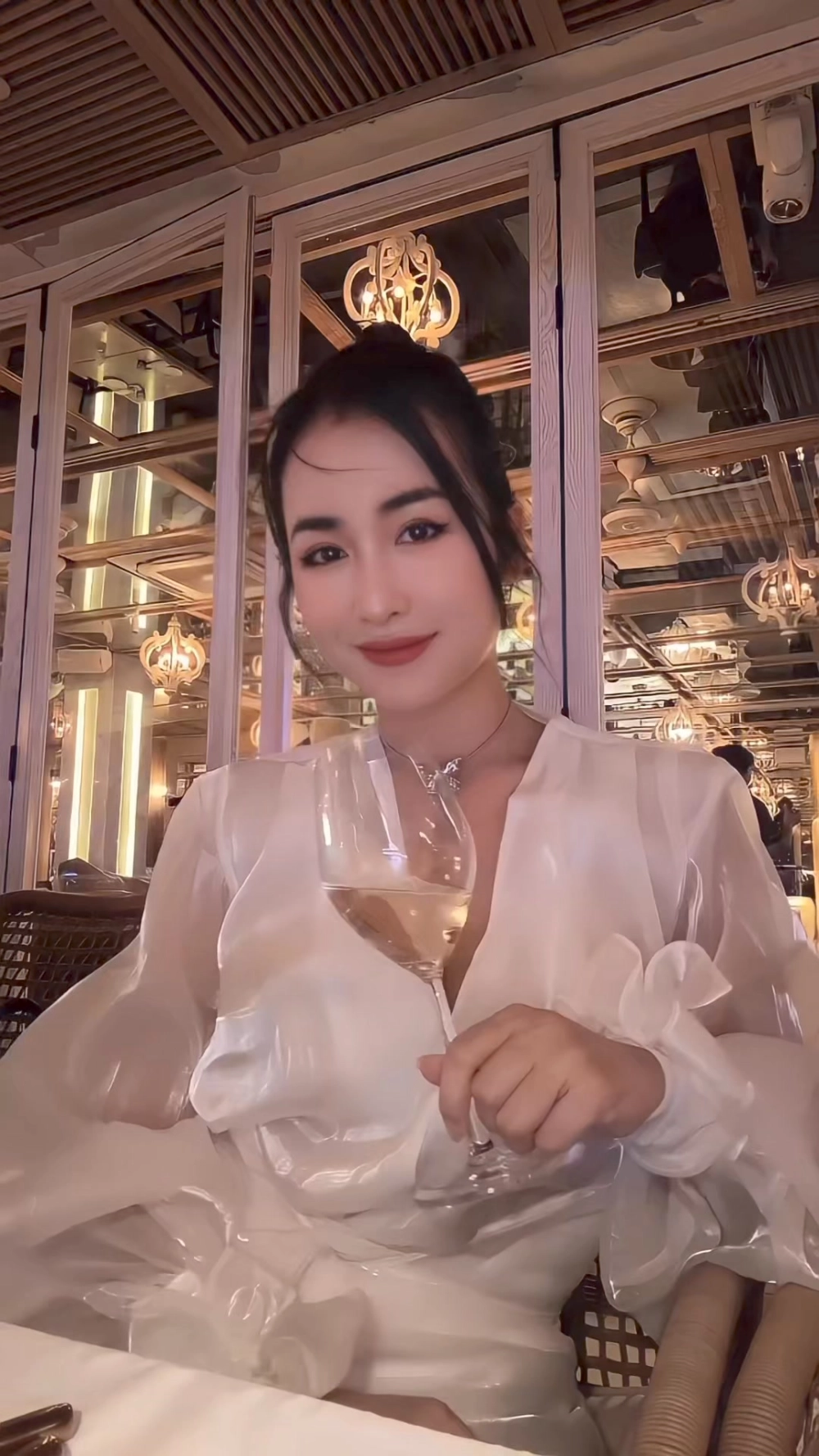 Cùng nhìn lại những bản remix ấn tượng từ DJ Trang Moon 2017