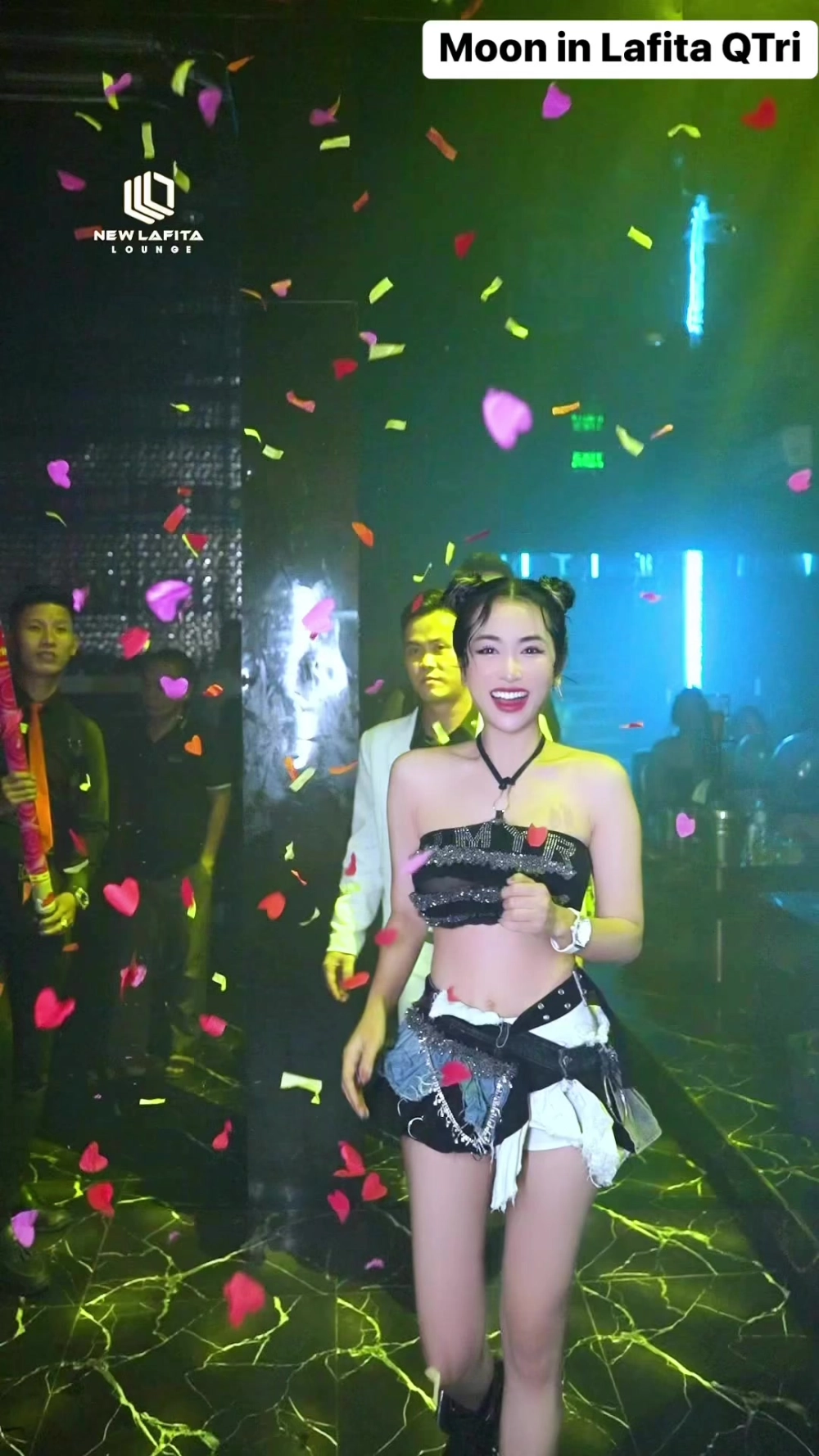 Cùng khám phá phong cách mới lạ của DJ Trang Moon 2018 qua từng bản mix