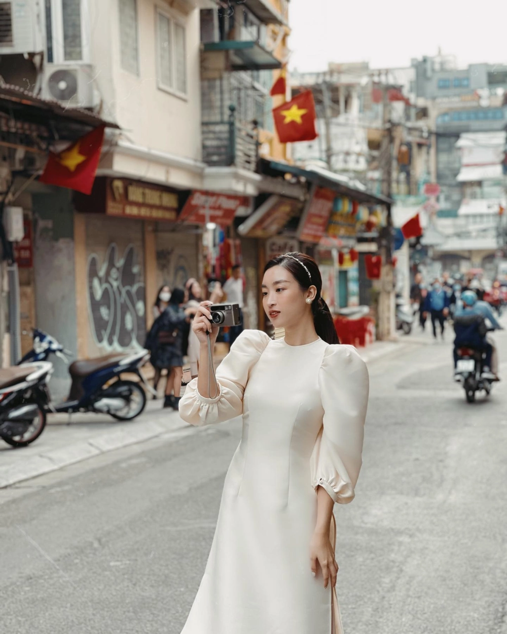 Lắng nghe ca nhạc Mỹ Linh để cảm nhận giọng ca đầy lôi cuốn