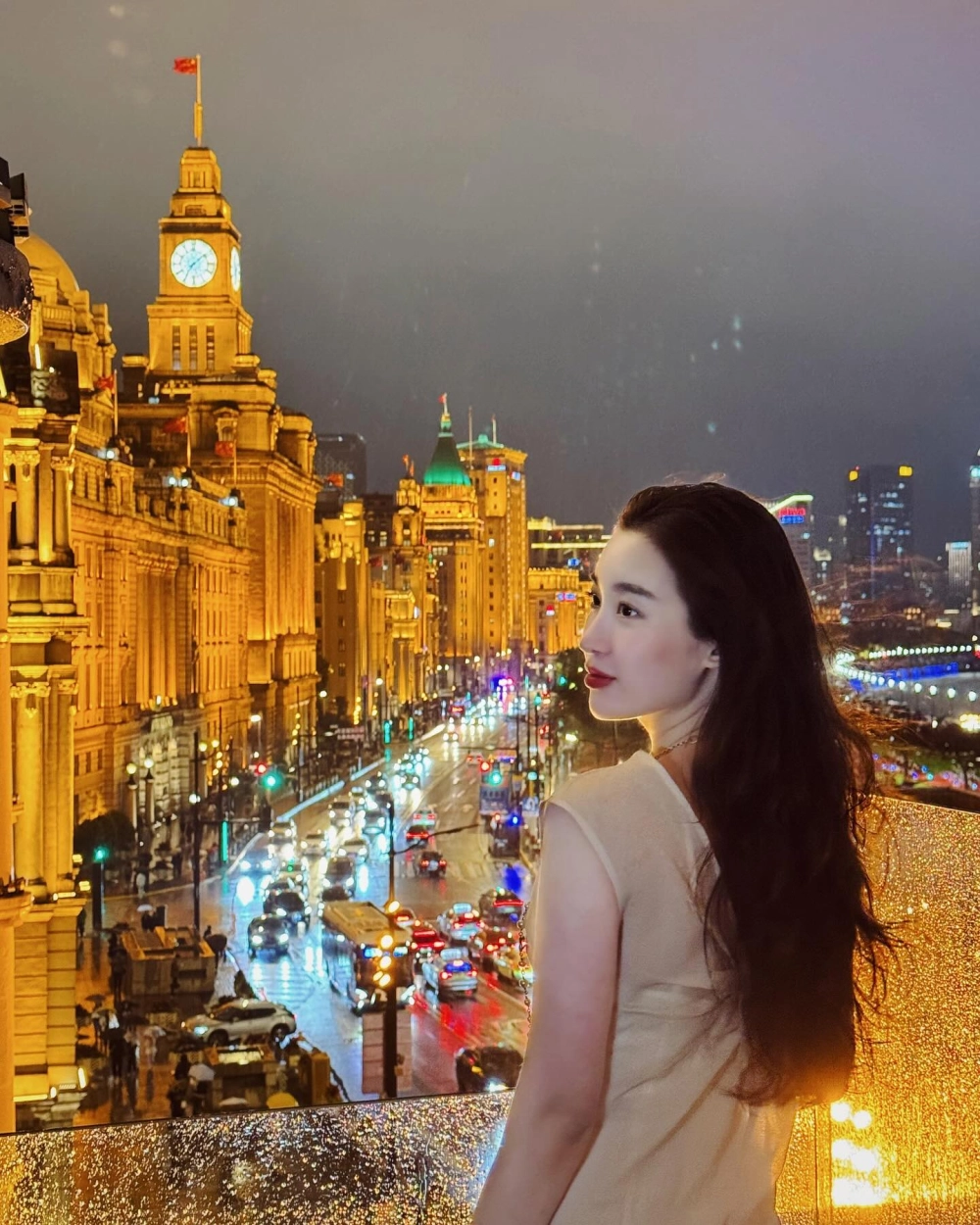 Mỹ Linh Chị đẹp luôn nổi bật với nét đẹp và giọng hát đầy cuốn hút