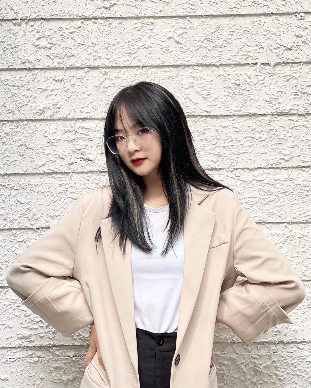 Chị Gấm Kami xuất hiện rạng rỡ trong clip mới