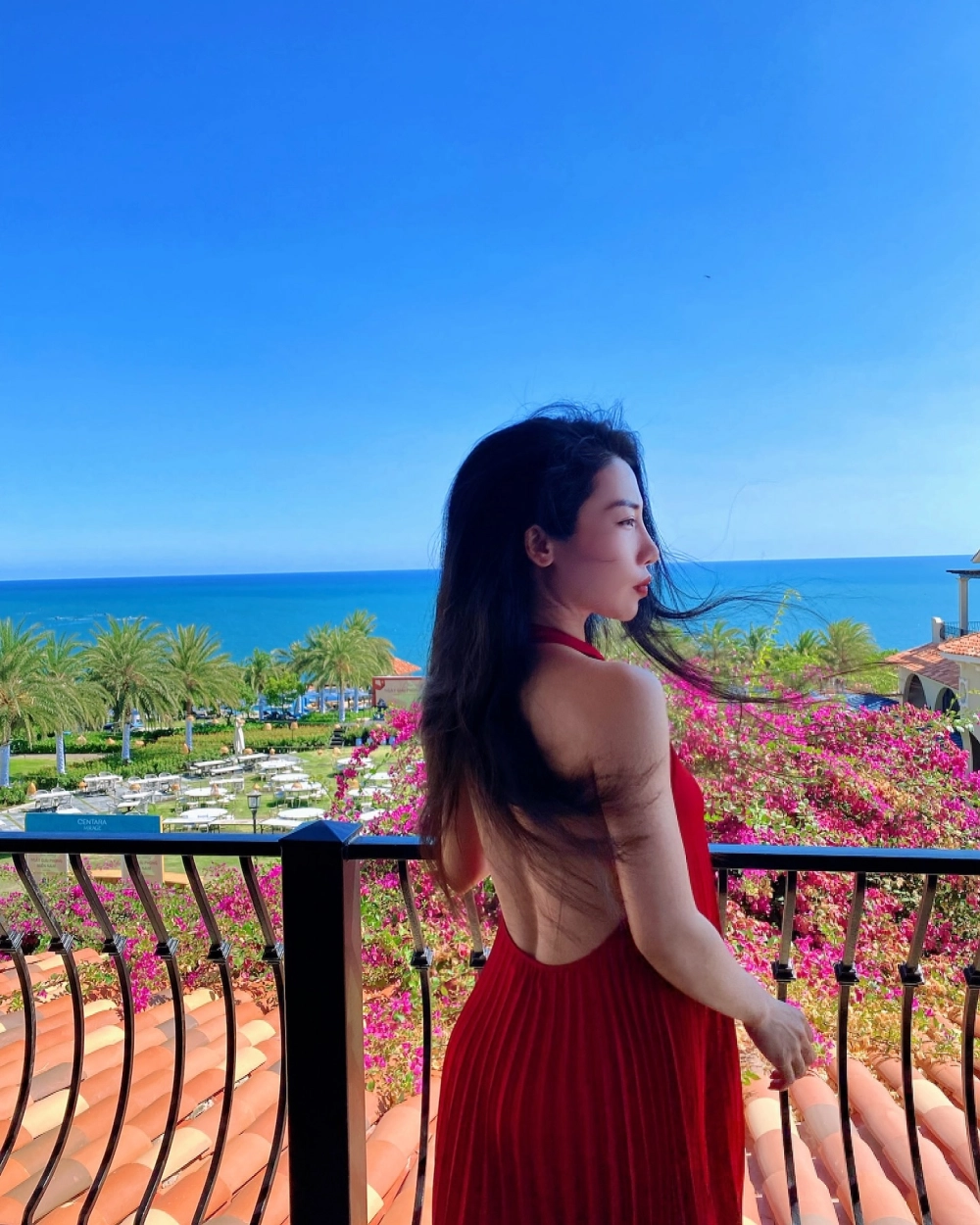 Hằng Bingboong Thu Cuối là bản hit khiến khán giả bồi hồi