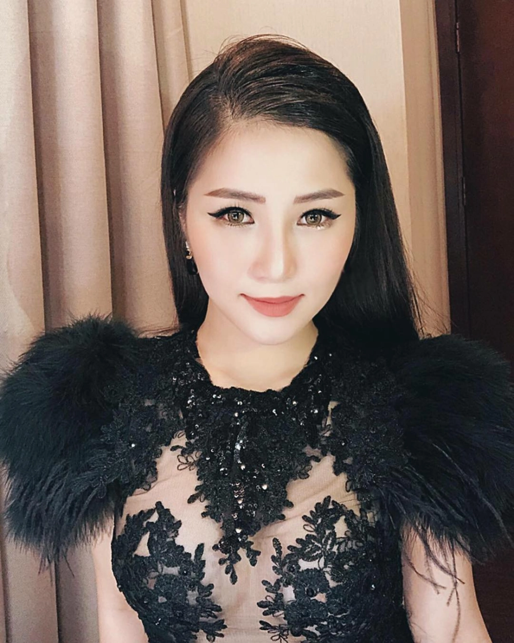 Fan tò mò Hương Tràm du học ngành gì tại Mỹ