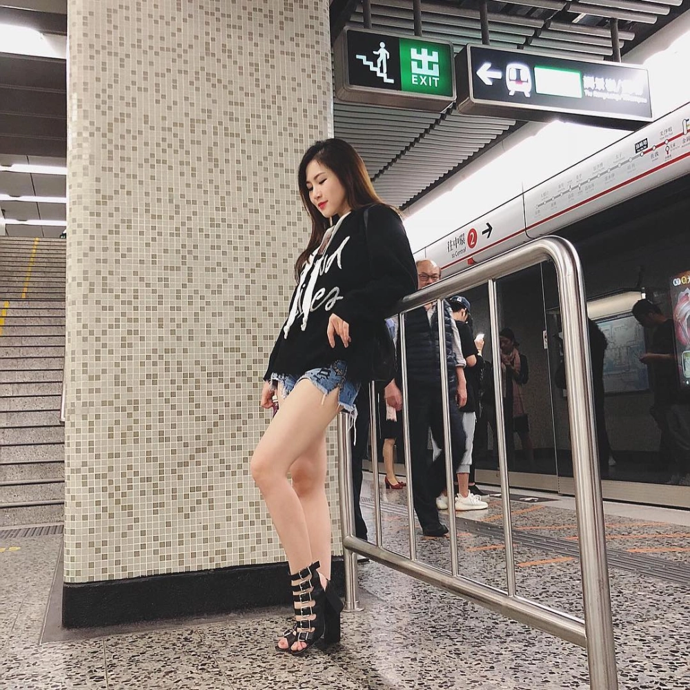 Lời bài hát Hương Tràm Cánh Hoa Tàn đầy chất thơ