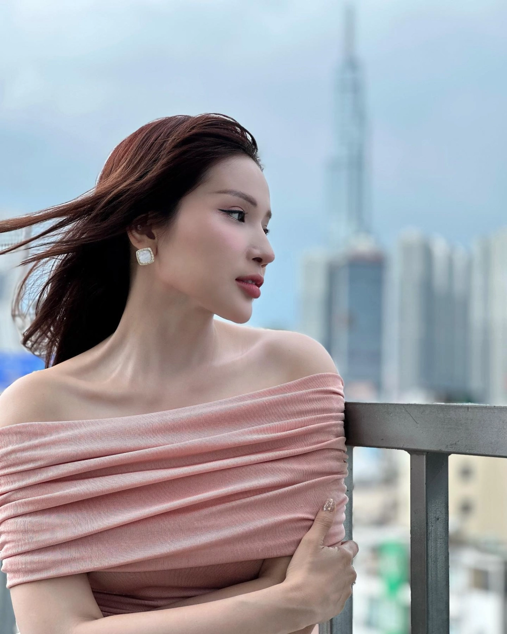 Diễn viên Khả Như bao nhiêu tuổi vẫn rạng rỡ