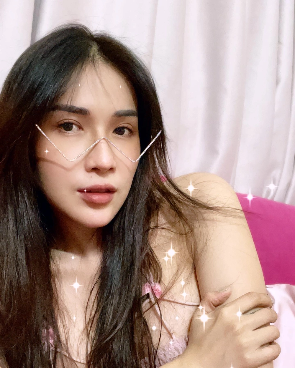 Khả Như bao nhiêu tuổi vẫn giữ nét trẻ trung