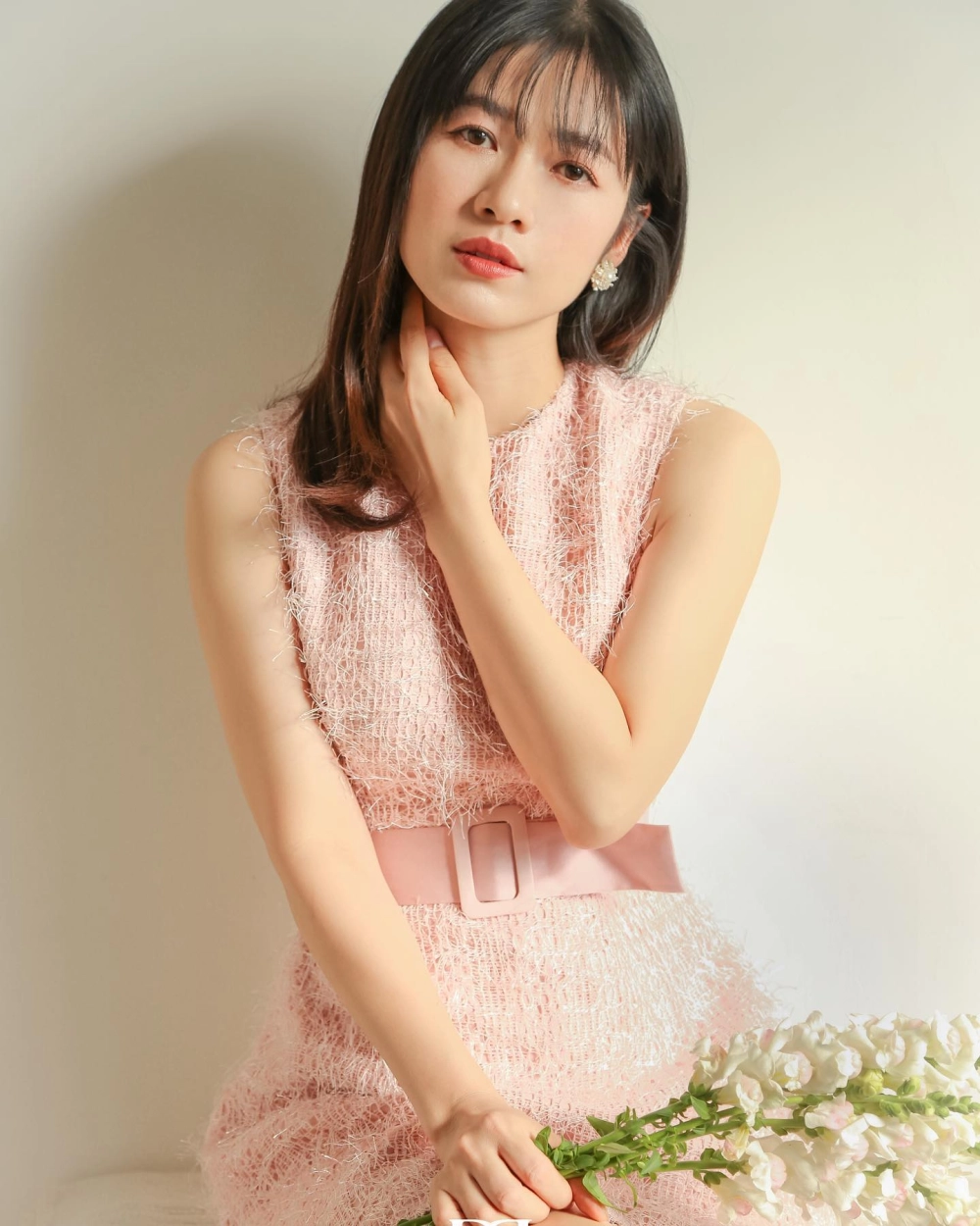 Tiểu Sử Nghệ Sĩ Kiều Oanh ghi lại hành trình nghệ thuật đầy cảm hứng