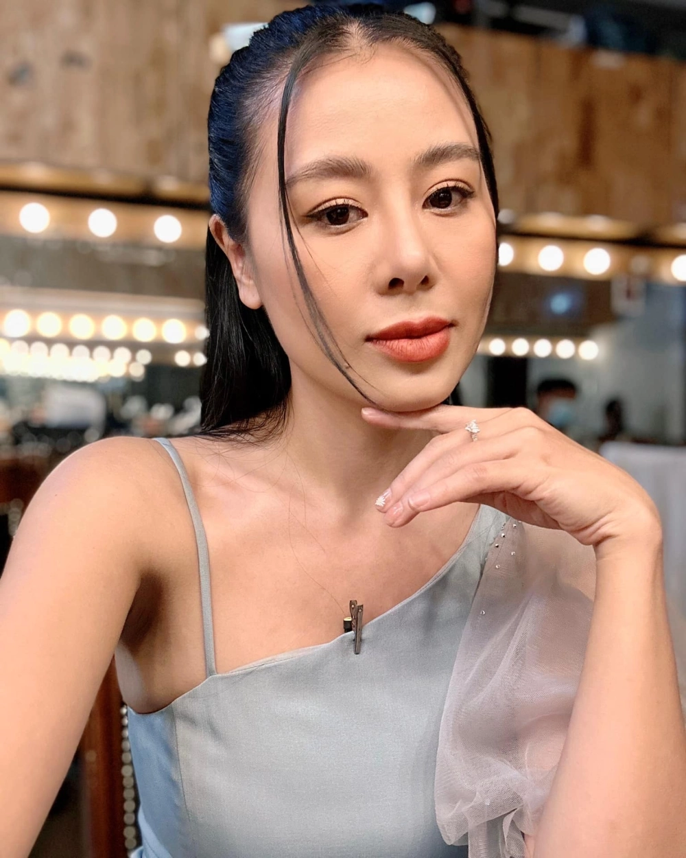 Nam Thư drama gây chấn động showbiz Việt