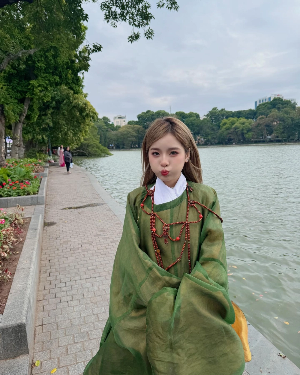 Tìm hiểu chính xác Ngọc Kem sinh ngày bao nhiêu ngay tại đây