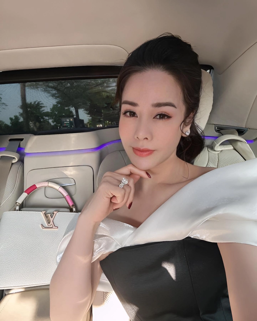 Bài hát đoạn đường vắng nhật kim anh đầy sâu sắc và tiếc nuối