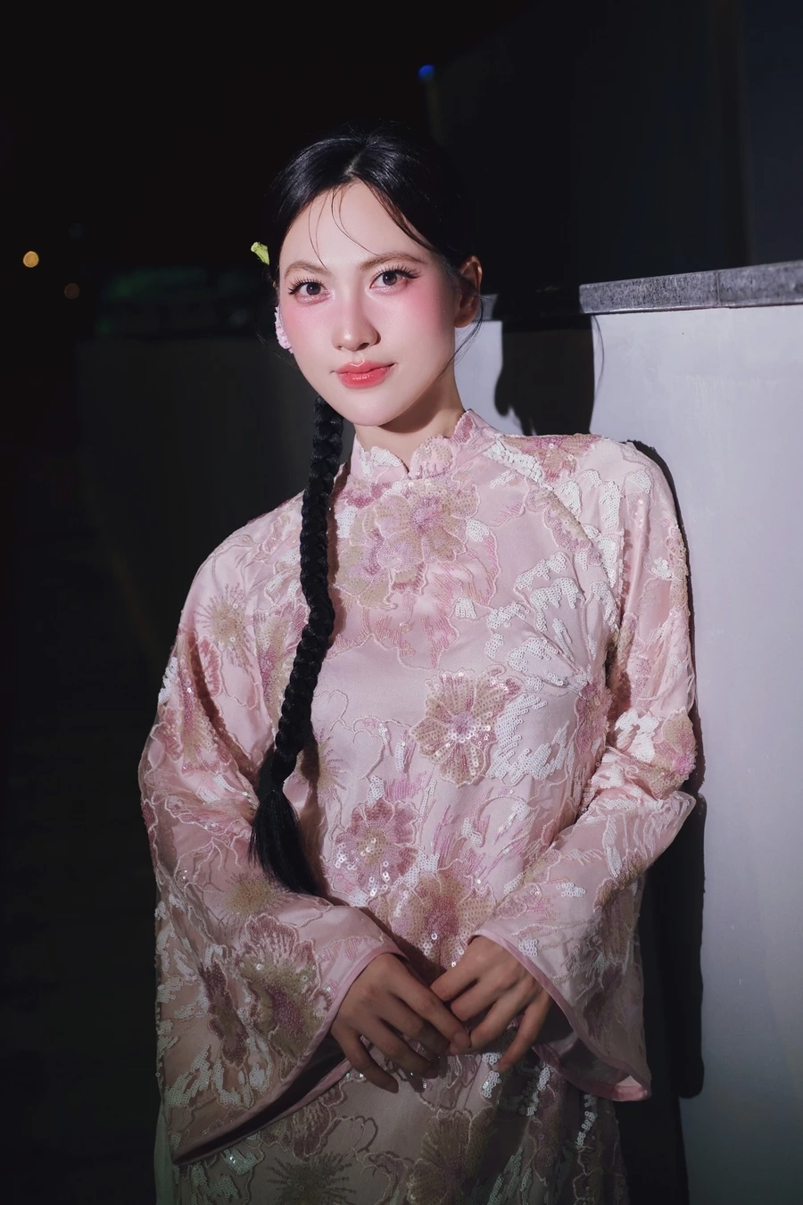 Tìm hiểu về bộ phim lối nhỏ đen phương anh đào với sự tham gia của cô