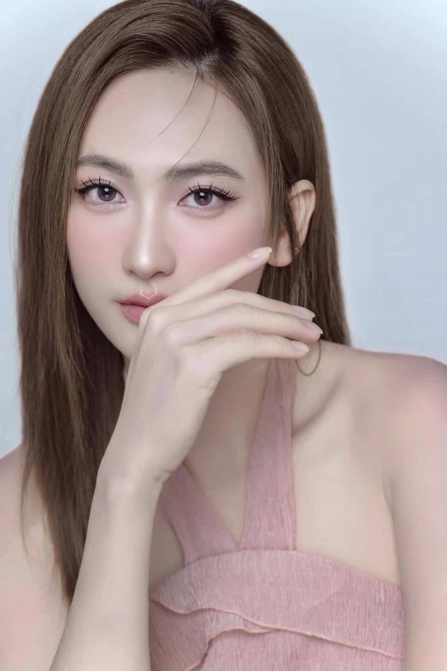 Thông tin về cát xê phương anh đào phim mai khiến nhiều người tò mò
