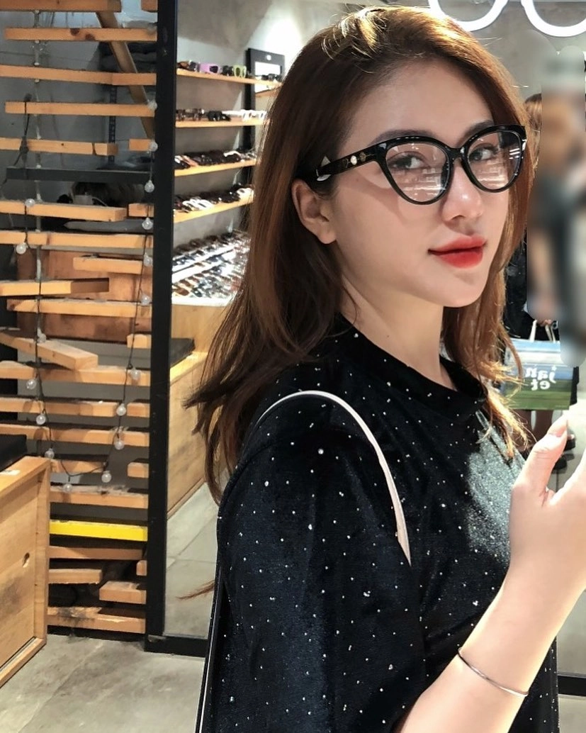 Quỳnh Trang Đừng Trả Cho Nhau mang đến những giai điệu nhẹ nhàng nhưng da diết