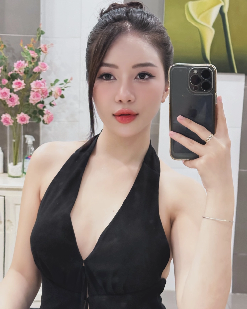 Cập nhật những bài hát mới nhất từ Quỳnh Trang trong sự nghiệp âm nhạc