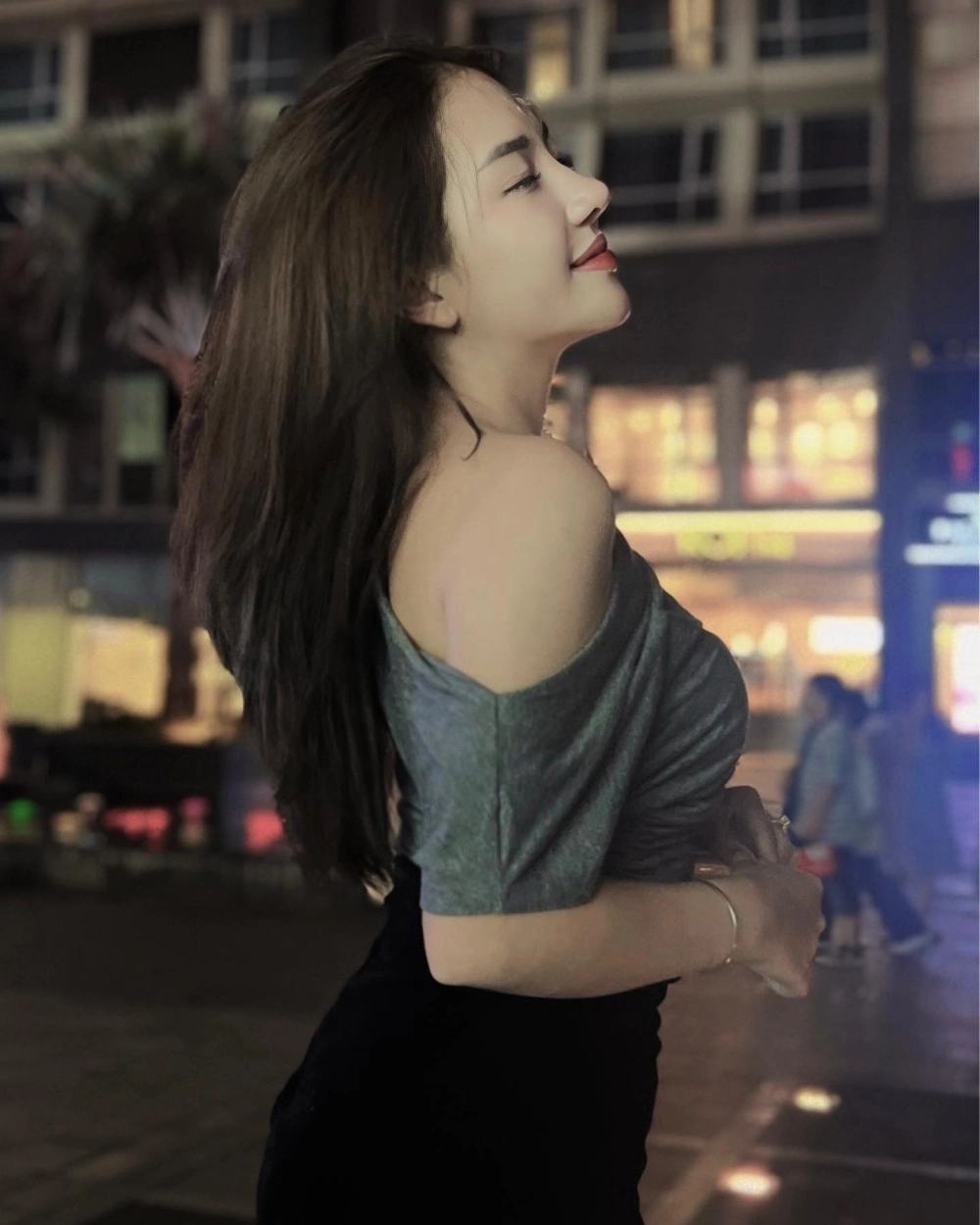 Quỳnh Trang Người Tình Không Đến là một trong những ca khúc ấn tượng của cô