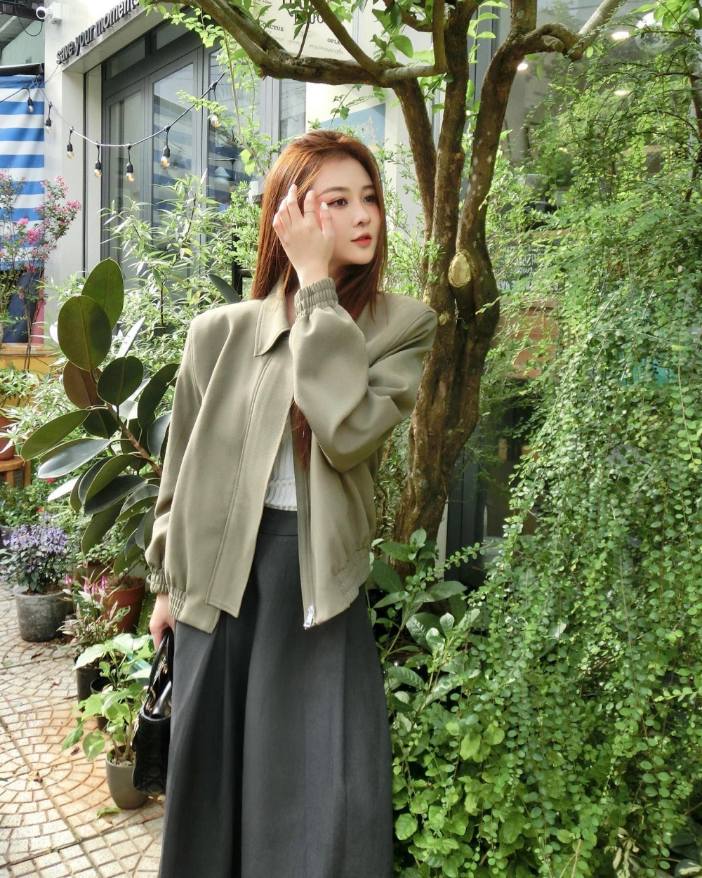 Ribi Sachi quê ở đâu mà có nét duyên dáng đến thế