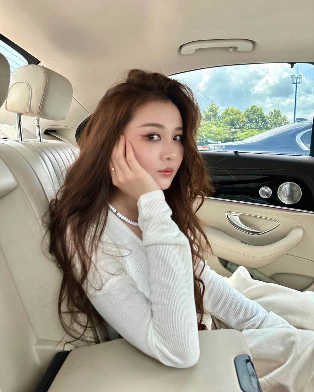 Ca sĩ Ribi Sachi gây ấn tượng với giọng hát ngọt ngào