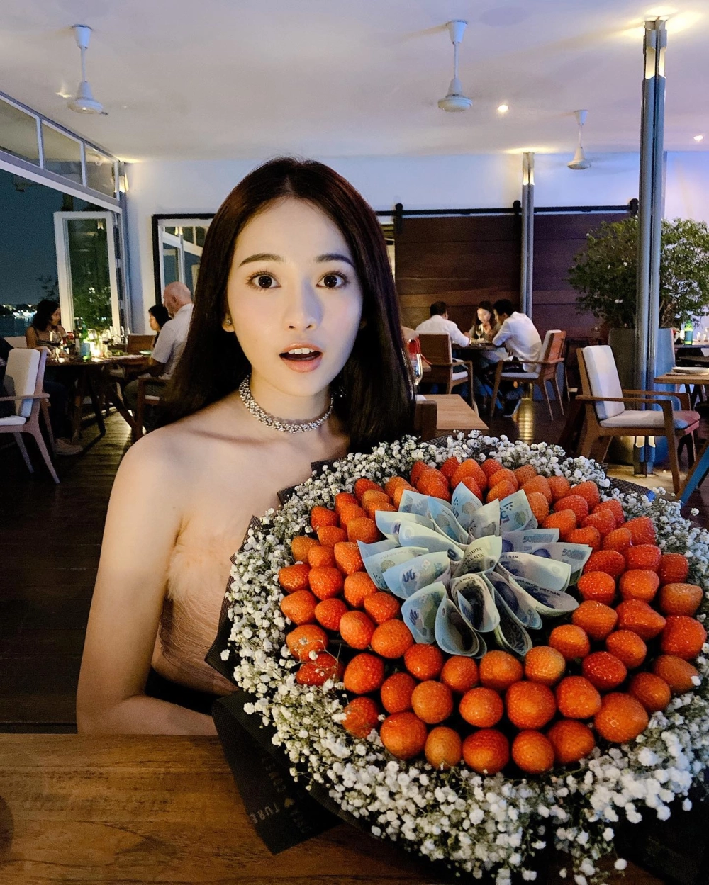 Sara Lưu tiểu sử được tìm kiếm bởi fan yêu nhạc trữ tình