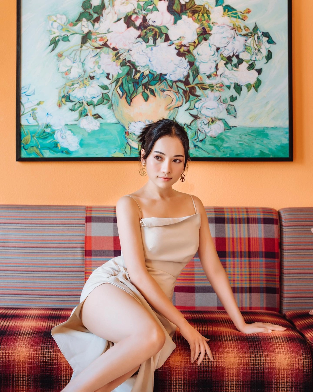 Sara Lưu tên thật khiến fan bất ngờ vì nghe rất gần gũi