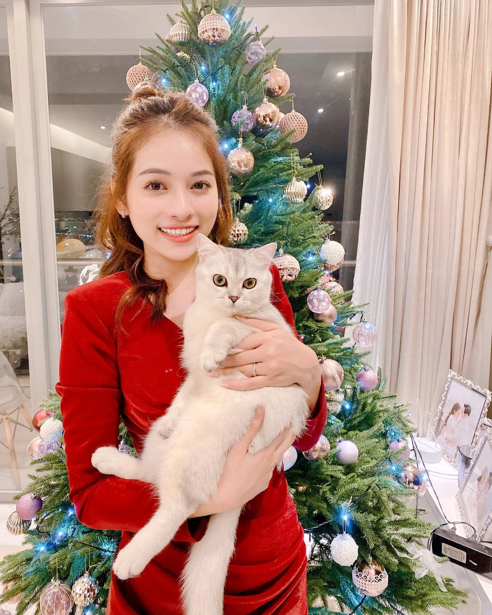 Các bài hát trong Sara Lưu thể hiện rõ phong cách trữ tình