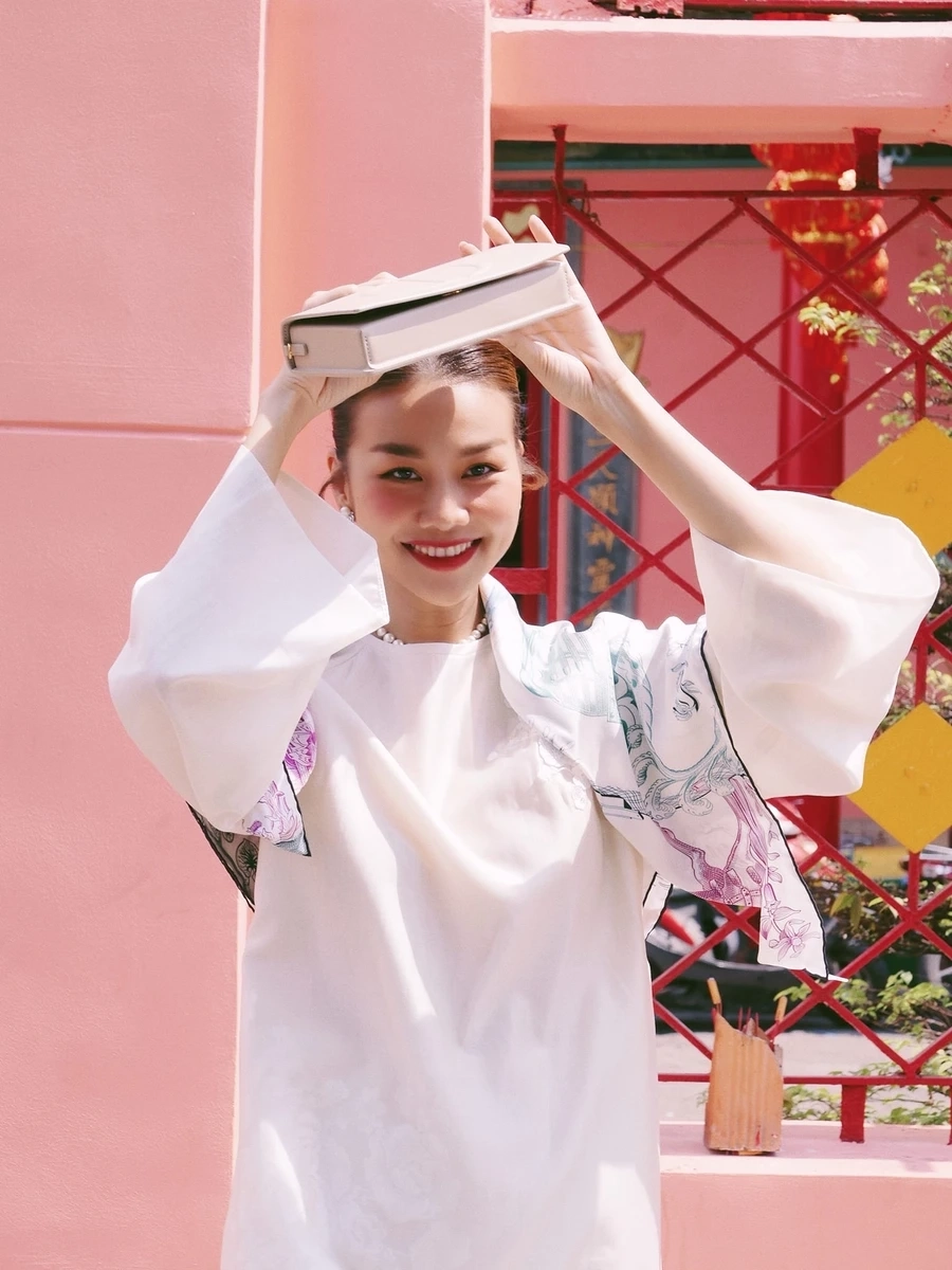 Thanh Hằng Chiều Cao lý tưởng giúp cô nổi bật trên sàn diễn thời trang