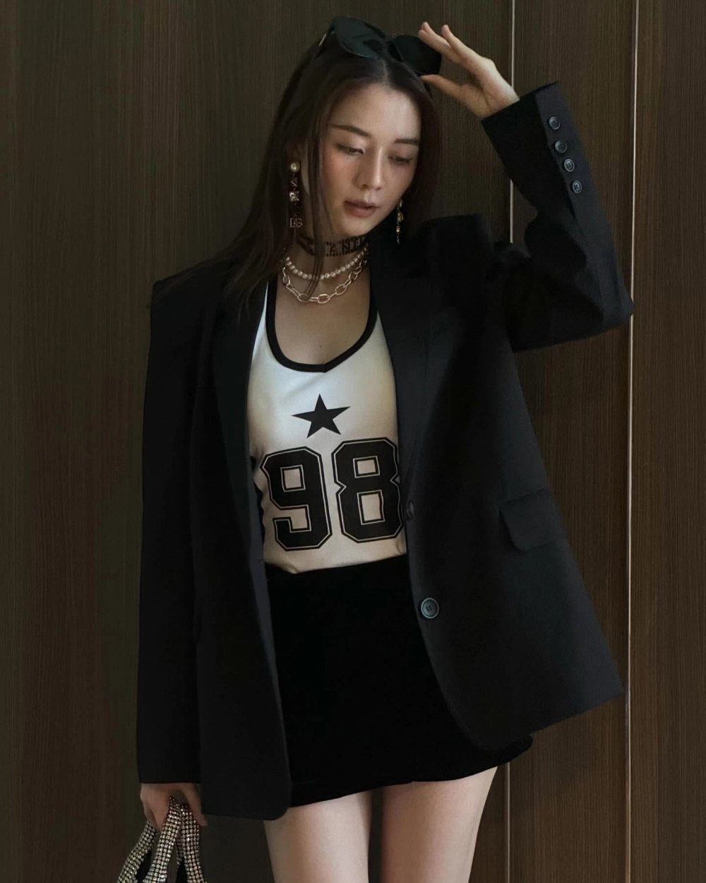 Những scandal thiều bảo trang là chủ đề hot trên các diễn đàn và truyền thông