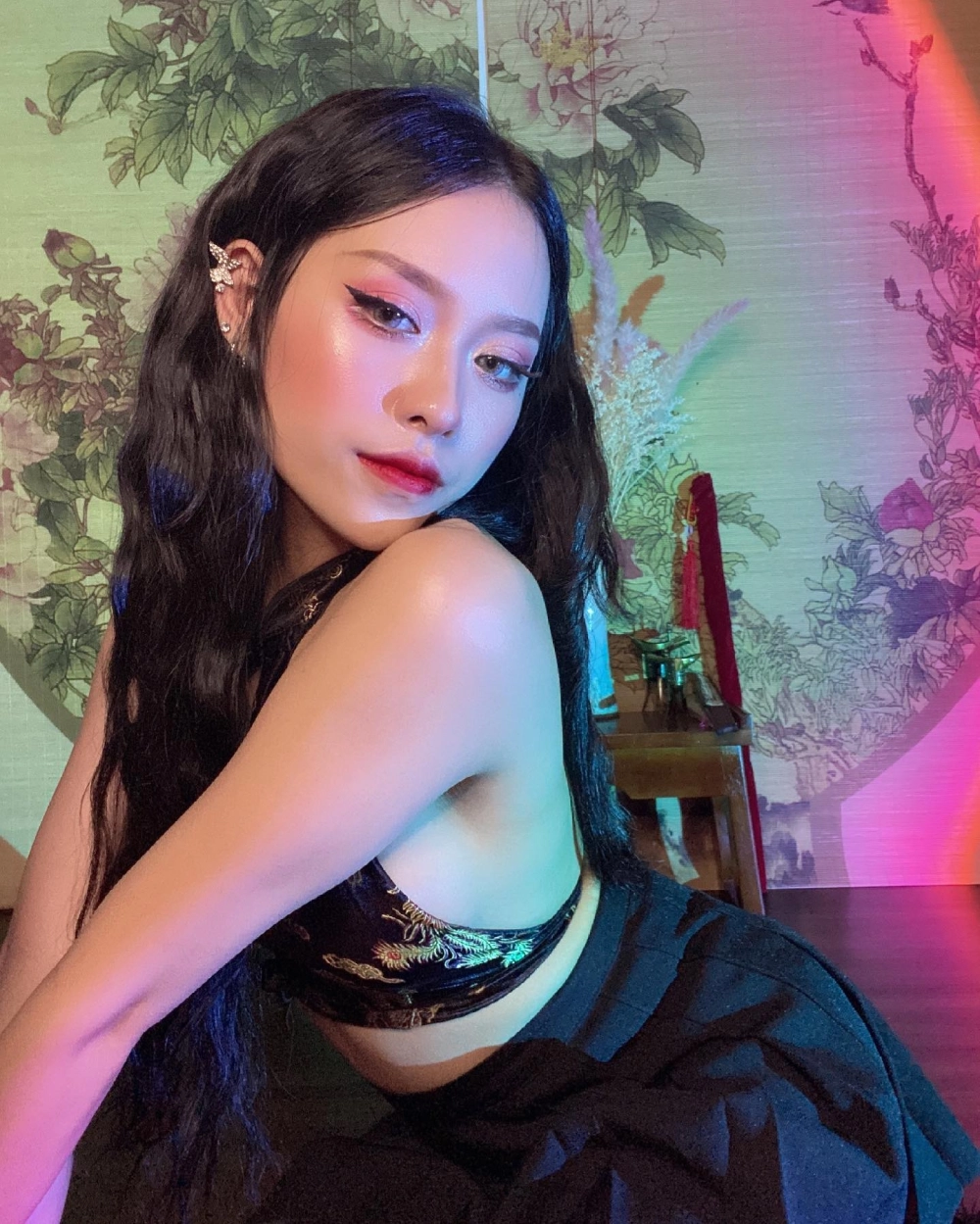 Trà là đặng thai mai gợi nhớ tên thật gây bất ngờ của idol