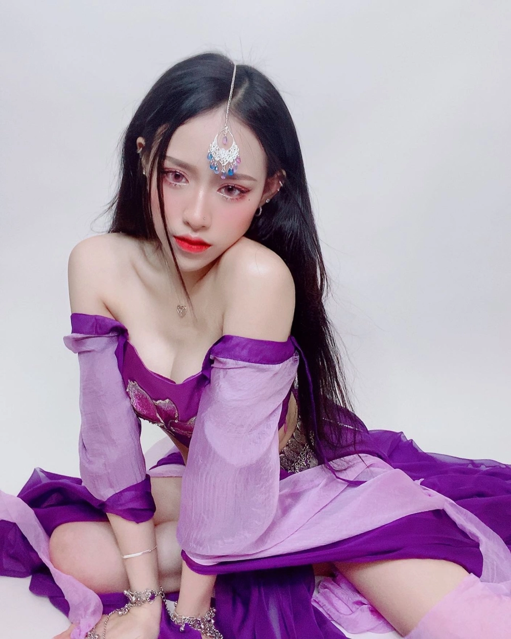 Trà đặng sinh ngày bao nhiêu vẫn là bí mật được fan săn lùng