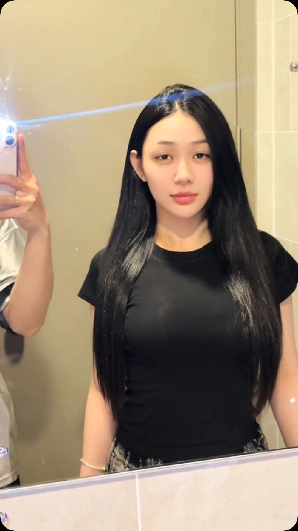Góc nhìn hài hước từ cộng đồng trần hà linh quat vn đang lan truyền