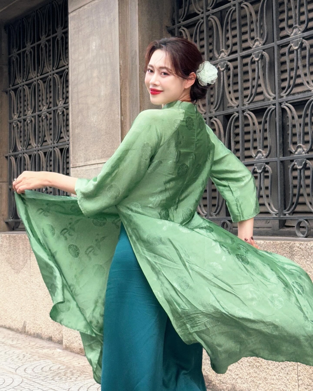 Cùng theo dõi câu chuyện giữa Viên Vibi và Việt Phương Thoa đầy hài hước